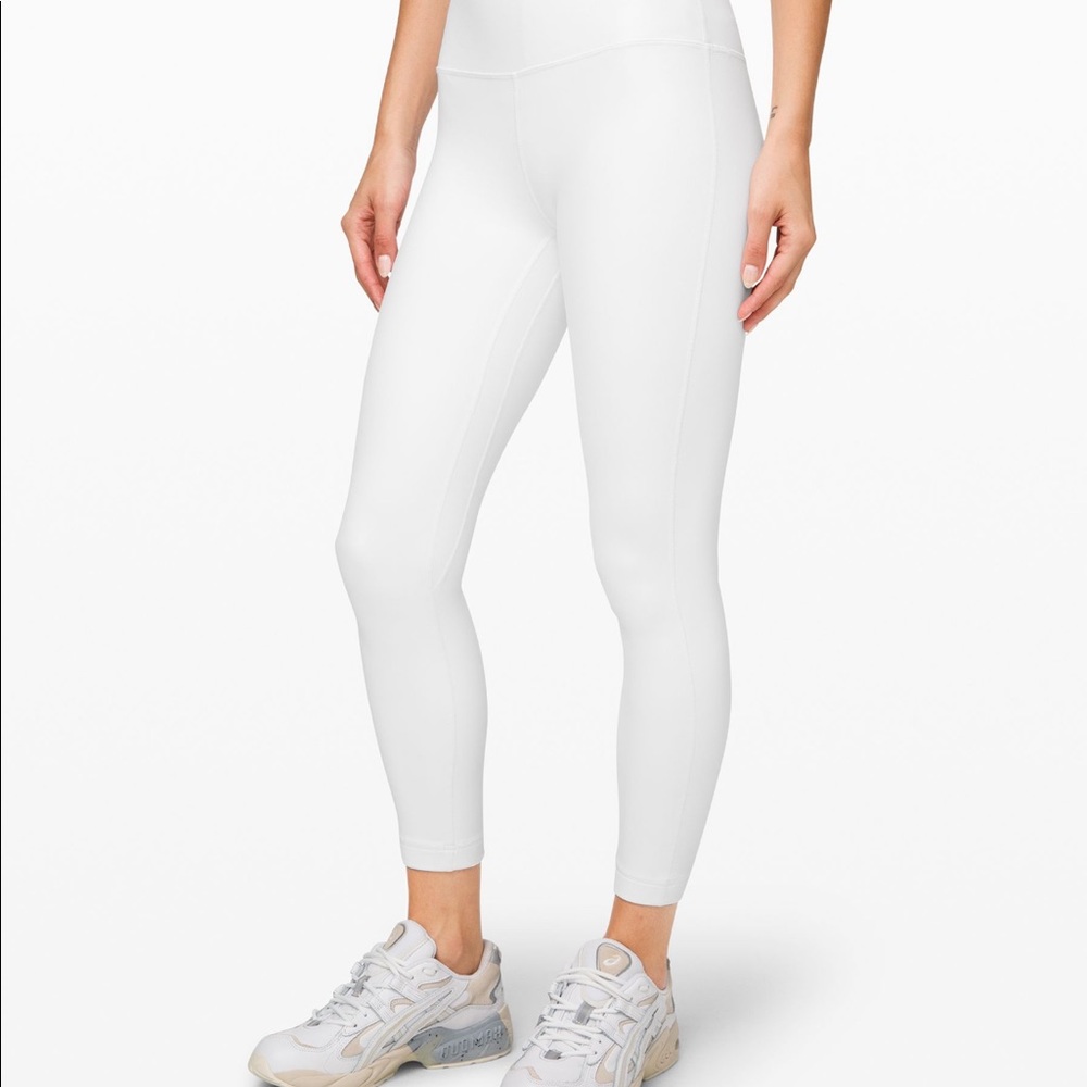 White LuluLemon Align leggings